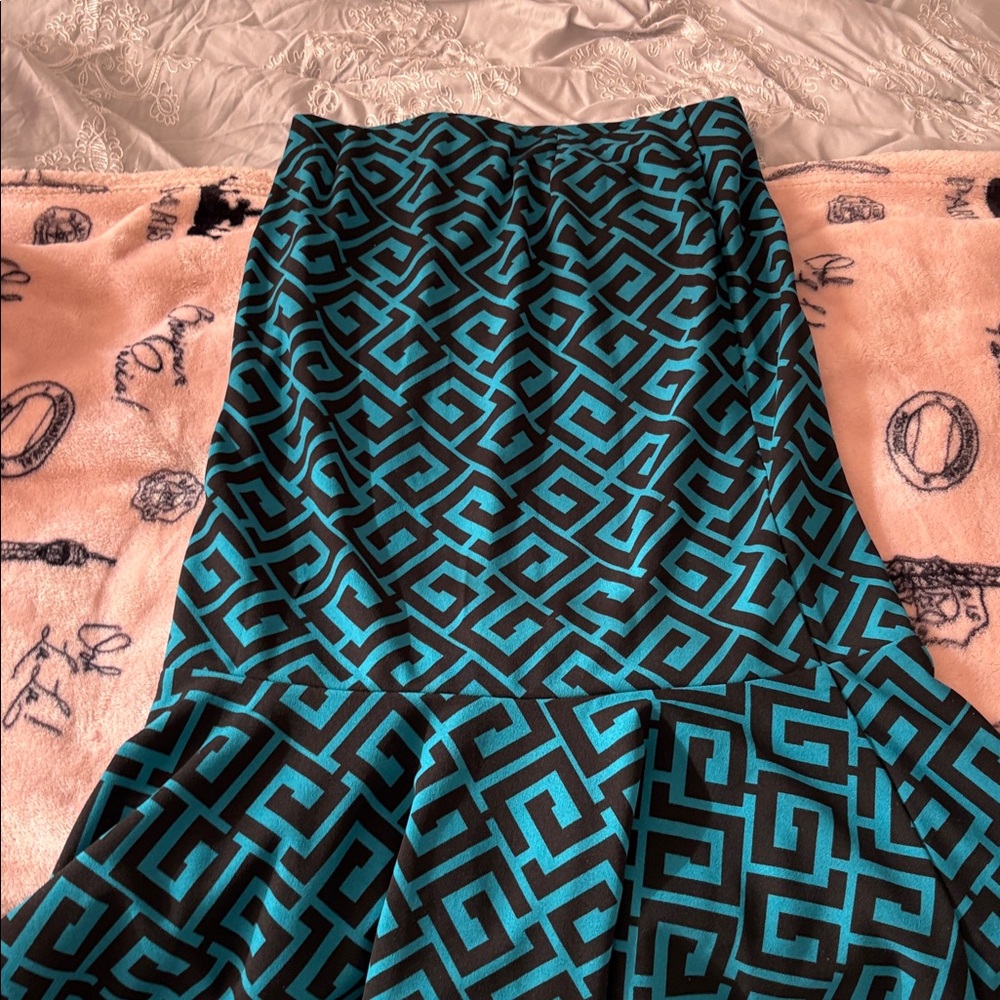 Chic Black and Teal Geometric Dress
